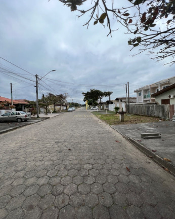 Imagem Casa com 4 Quartos à Venda, 250 m² em Balneário Eliane - Guaratuba Imagem Casa com 4 Quartos à Venda, 250 m² em Balneário Eliane - Guaratuba