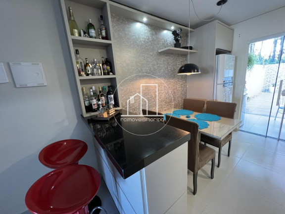 Imagem Casa com 2 Quartos à Venda, 120 m² em São João Do Rio Vermelho - Florianópolis Imagem Casa com 2 Quartos à Venda, 120 m² em São João Do Rio Vermelho - Florianópolis