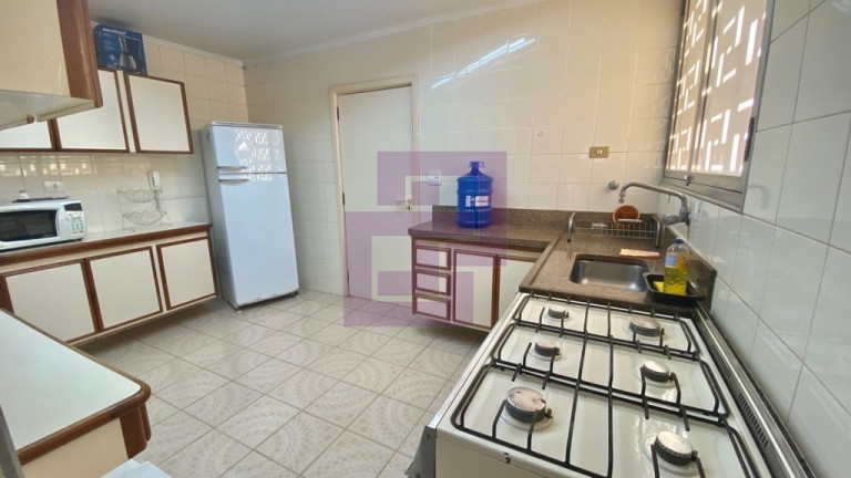 Imagem Apartamento com 4 Quartos à Venda, 140 m² em Pitangueiras - Guarujá