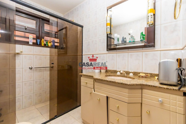 Imagem Casa com 3 Quartos à Venda, 213 m² em Jardim Das Américas - Curitiba Imagem Casa com 3 Quartos à Venda, 213 m² em Jardim Das Américas - Curitiba