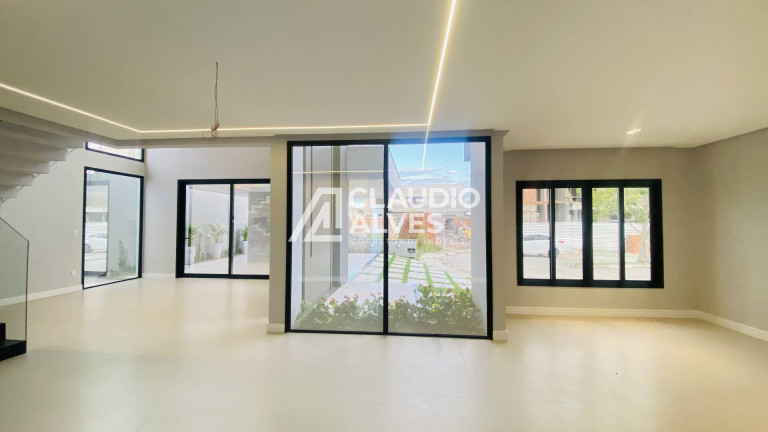 Imagem Casa de Condomínio com 4 Quartos à Venda, 313 m² em Papagaio - Feira De Santana