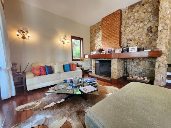 Imagem Casa com 4 Quartos à Venda, 160 m² em Granja Guarani - Teresópolis Imagem Casa com 4 Quartos à Venda, 160 m² em Granja Guarani - Teresópolis