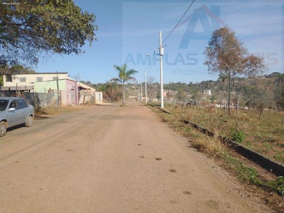 Terreno à Venda, 300 m² em Paraiso