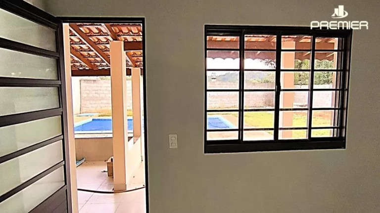 Imagem Casa com 3 Quartos para Alugar, 85 m² em Ivoturucaia - Jundiaí
