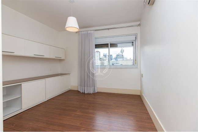 Imagem Apartamento com 2 Quartos à Venda, 180 m² em Cerqueira César - São Paulo