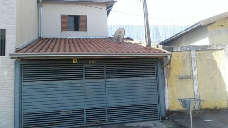 Casa com 3 Quartos à Venda, 120 m² em Conjunto Residencial Araretama - Pindamonhangaba
