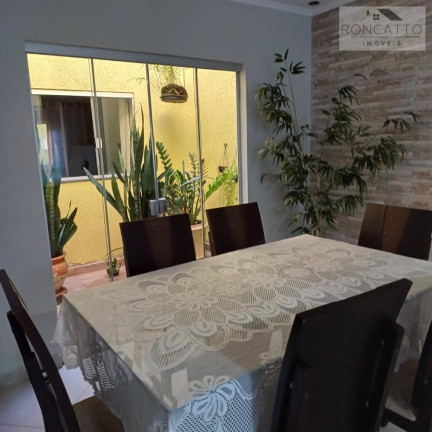 Imagem Casa com 3 Quartos à Venda, 140 m²