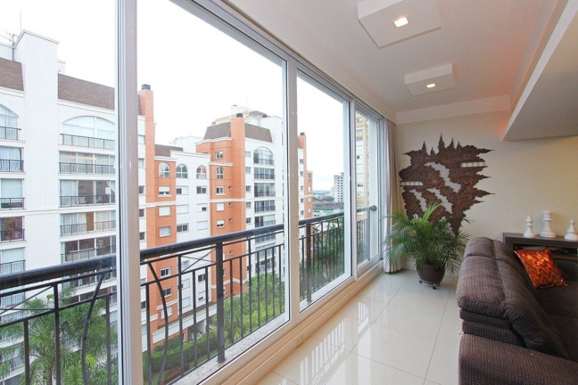 Imagem Imóvel com 3 Quartos à Venda, 167 m² em Jardim Europa - Porto Alegre Imagem Imóvel com 3 Quartos à Venda, 167 m² em Jardim Europa - Porto Alegre