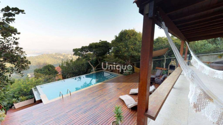 Casa com 4 Quartos à Venda, 250 m² em Ferradurinha - Armação Dos Búzios