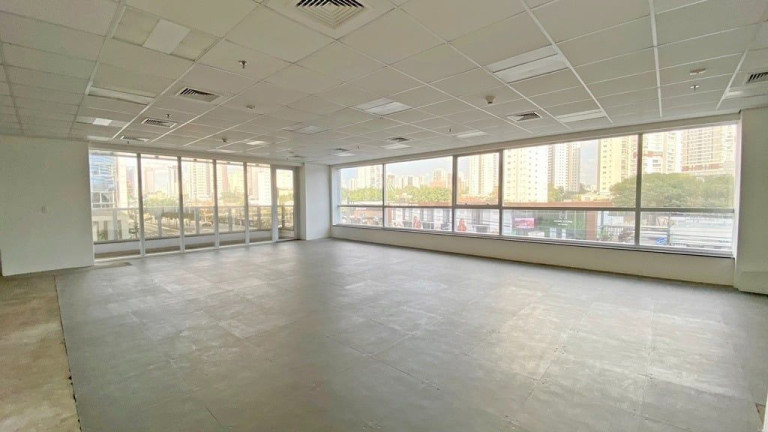 Imagem Sala Comercial à Venda ou Locação, 380 m² em Jardim Das Acácias - São Paulo Imagem Sala Comercial à Venda ou Locação, 380 m² em Jardim Das Acácias - São Paulo