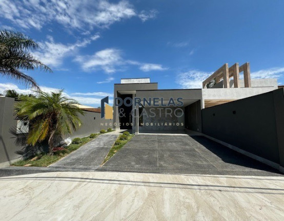 Imagem Casa com 3 Quartos à Venda, 400 m² em Guará I - Brasília Imagem Casa com 3 Quartos à Venda, 400 m² em Guará I - Brasília