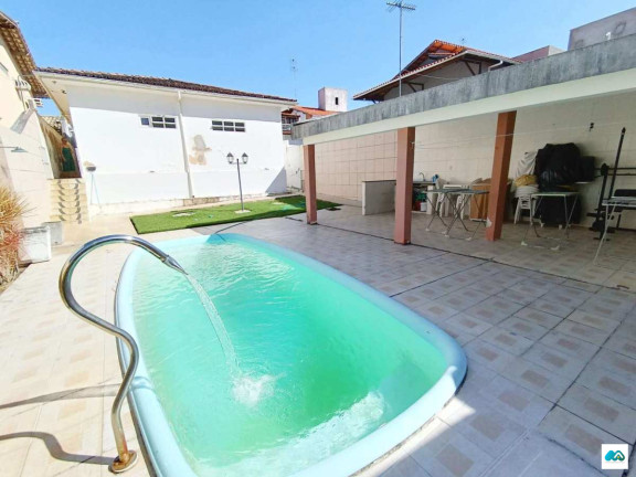 Imagem Casa de Condomínio com 3 Quartos à Venda, 220 m²