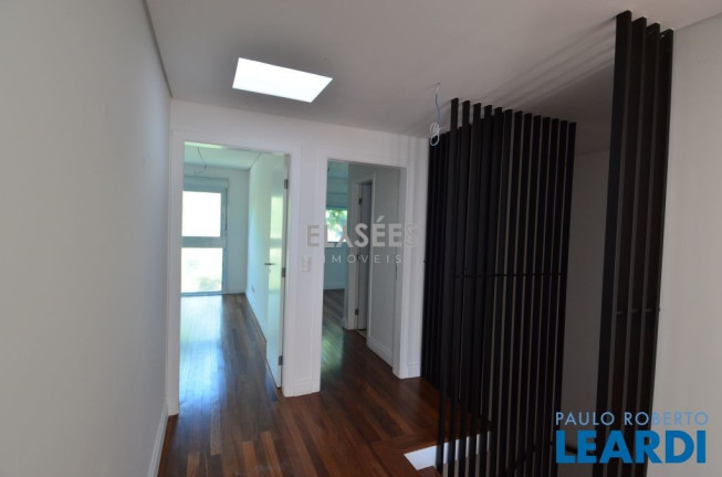 Imagem Sobrado com 4 Quartos à Venda, 321 m² em Vila Morumbi - São Paulo