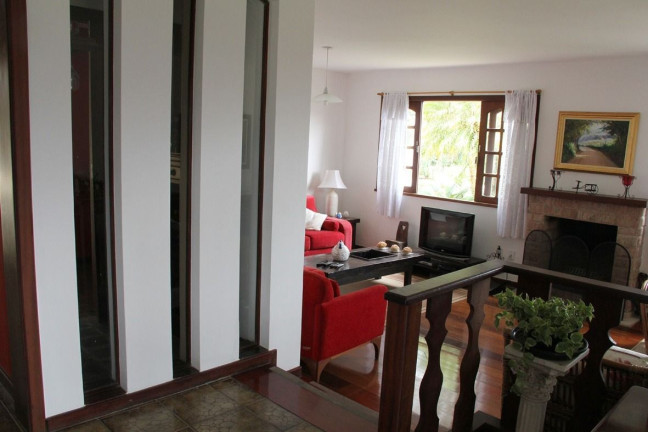 Imagem Casa com 6 Quartos à Venda, 300 m² em Comary - Teresópolis Imagem Casa com 6 Quartos à Venda, 300 m² em Comary - Teresópolis