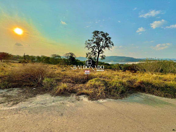 Imagem Terreno à Venda, 418 m² em Centro - Extrema Imagem Terreno à Venda, 418 m² em Centro - Extrema