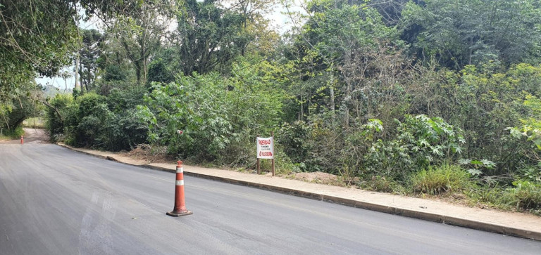 Imagem Fazenda à Venda, 7.732 m² em Belém Velho - Porto Alegre Imagem Fazenda à Venda, 7.732 m² em Belém Velho - Porto Alegre