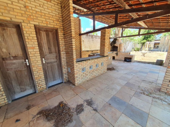 Imagem Casa com 3 Quartos à Venda, 836 m² em Encantada - Eusébio