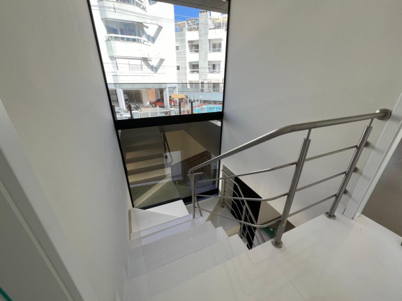 Imagem Casa com 3 Quartos à Venda, 320 m² em Ingleses Do Rio Vermelho - Florianópolis Imagem Casa com 3 Quartos à Venda, 320 m² em Ingleses Do Rio Vermelho - Florianópolis