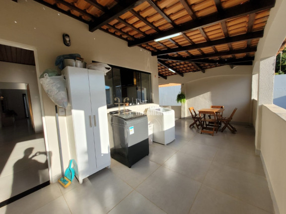Imagem Casa com 4 Quartos à Venda, 186 m² em Centro - Chapada Dos Guimarães Imagem Casa com 4 Quartos à Venda, 186 m² em Centro - Chapada Dos Guimarães