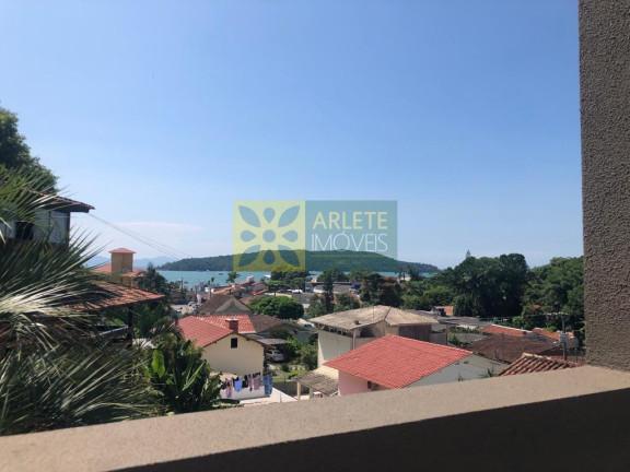 Imagem Casa com 2 Quartos à Venda, 280 m² em Centro - Porto Belo Imagem Casa com 2 Quartos à Venda, 280 m² em Centro - Porto Belo