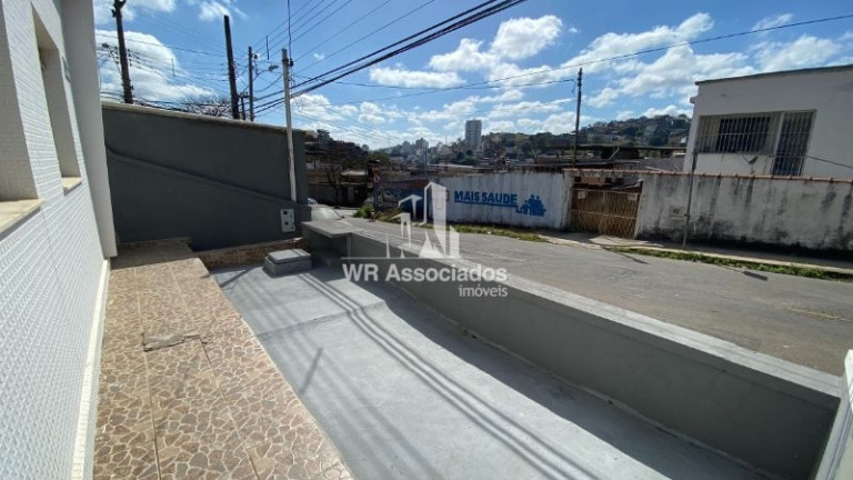 Imagem Casa com 2 Quartos à Venda, 119 m²