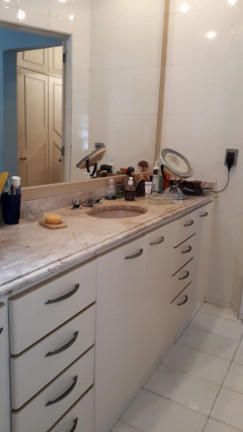 Imagem Apartamento com 3 Quartos à Venda, 170 m² em Copacabana - Rio De Janeiro