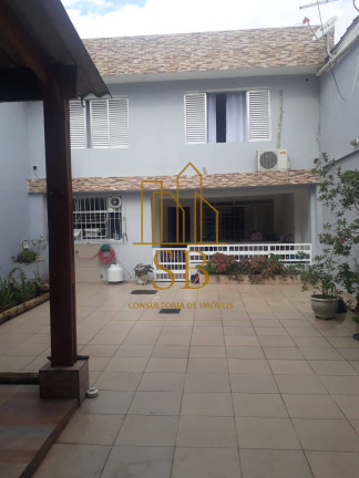 Sobrado com 3 Quartos à Venda, 240 m² em Parque Bitaru - São Vicente