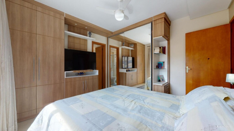 Imagem Imóvel com 3 Quartos à Venda, 93 m² em Petrópolis - Porto Alegre