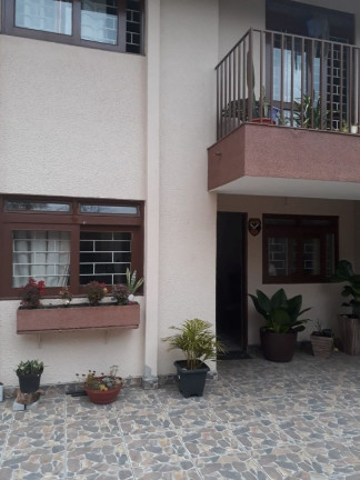 Imagem Casa com 4 Quartos à Venda, 100 m² em Guabirotuba - Curitiba