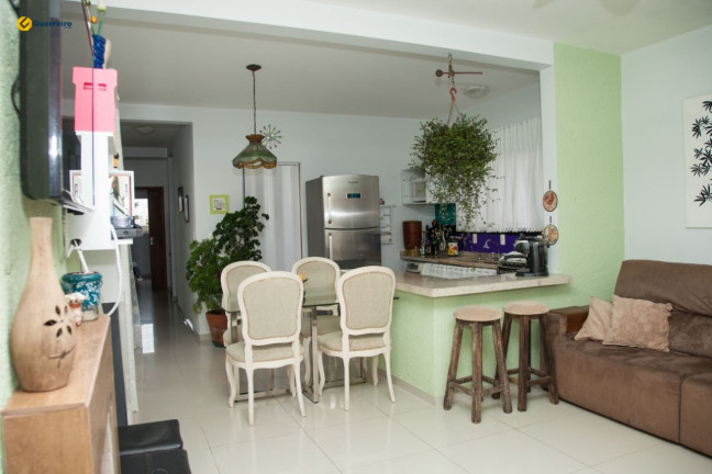 Imagem Casa com 3 Quartos à Venda, 201 m² em Carianos - Florianópolis Imagem Casa com 3 Quartos à Venda, 201 m² em Carianos - Florianópolis