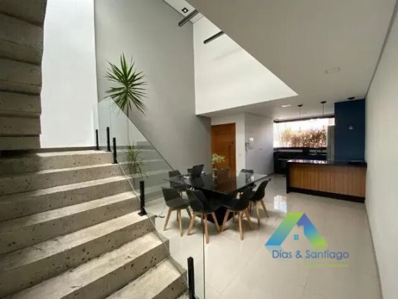 Sobrado com 3 Quartos à Venda, 200 m² em São João Clímaco - São Paulo