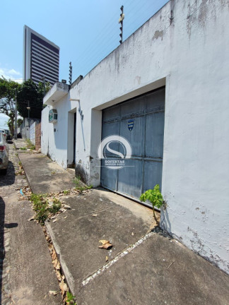 Casa com 4 Quartos para Alugar, 