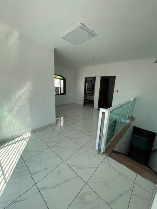 Imagem Sobrado com 3 Quartos à Venda, 275 m² em Catiapoa - Sao Vicente