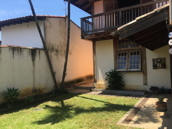 Imagem Sobrado com 5 Quartos à Venda, 361 m² em Centro - Pindamonhangaba