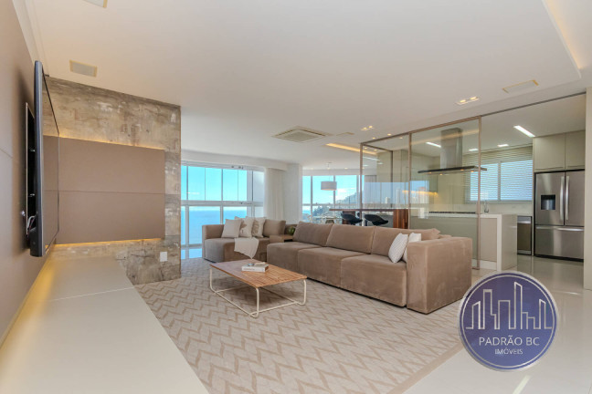 Imagem Apartamento com 4 Quartos à Venda, 237 m² em Centro - Balneário Camboriú Imagem Apartamento com 4 Quartos à Venda, 237 m² em Centro - Balneário Camboriú