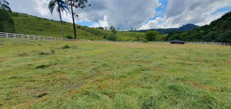Fazenda à Venda, 6.000 m² em Centro - Joanópolis