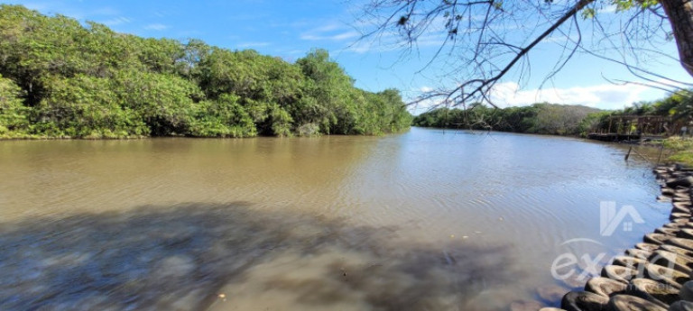 Imagem Chácara à Venda, 1.208 m² em Praia Grande - Fundão Imagem Chácara à Venda, 1.208 m² em Praia Grande - Fundão