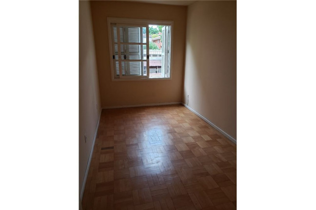 Imagem Imóvel com 2 Quartos à Venda, em Auxiliadora - Porto Alegre Imagem Imóvel com 2 Quartos à Venda, em Auxiliadora - Porto Alegre