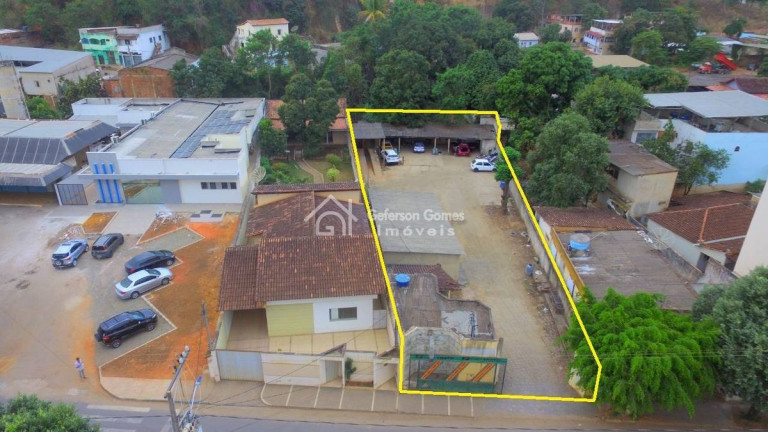 Terreno à Venda, 102 m² em Centro - Mantena