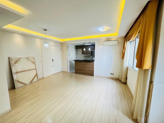 Imagem Imóvel com 3 Quartos à Venda,  em Vila Ipiranga - Porto Alegre
