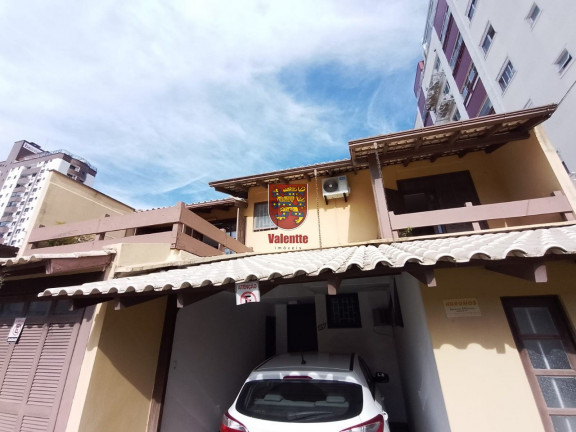 Imagem Casa com 3 Quartos à Venda, 210 m² em Estreito - Florianópolis Imagem Casa com 3 Quartos à Venda, 210 m² em Estreito - Florianópolis