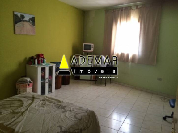 Casa com 3 Quartos à Venda,  em Piraporinha - Diadema