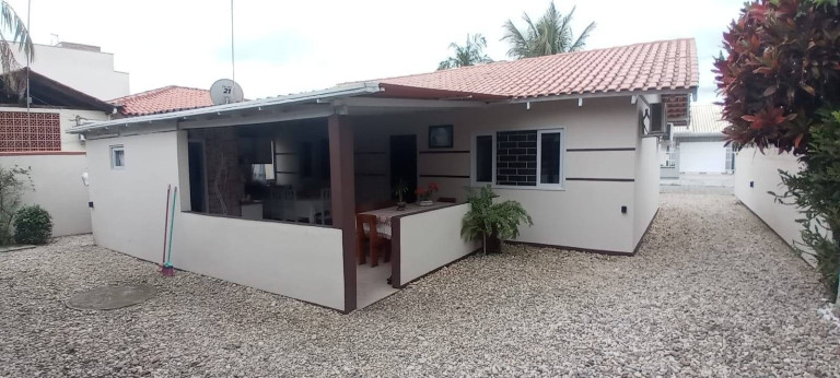 Imagem Casa com 2 Quartos à Venda, 139 m² em Universitário - Tijucas Imagem Casa com 2 Quartos à Venda, 139 m² em Universitário - Tijucas