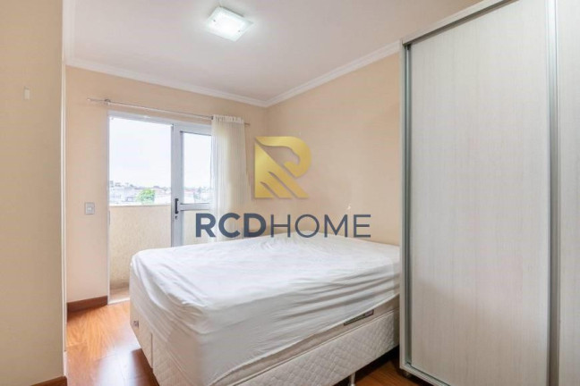 Imagem Casa com 4 Quartos à Venda, 199 m² em Uberaba - Curitiba