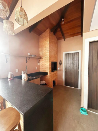 Imagem Sobrado com 3 Quartos para Alugar, 255 m² em Itacolomi - Balneário Piçarras