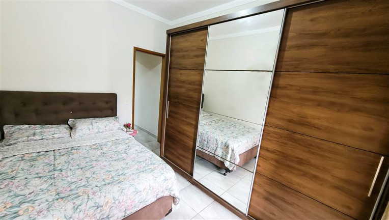 Imagem Casa com 2 Quartos à Venda, 70 m² em Vila Sonia - Praia Grande Imagem Casa com 2 Quartos à Venda, 70 m² em Vila Sonia - Praia Grande