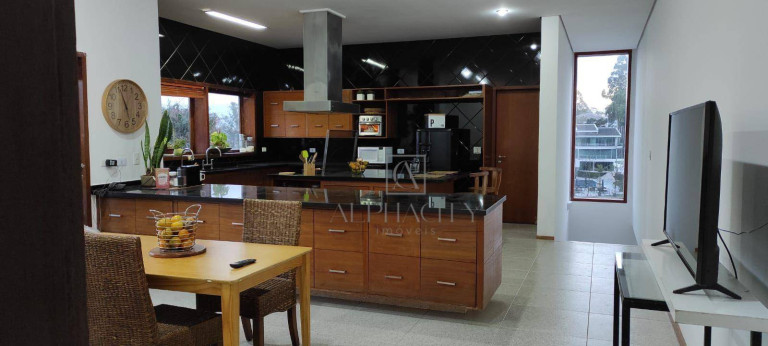 Imagem Casa com 5 Quartos à Venda ou Locação, 1.300 m² em Residencial Tamboré - Barueri