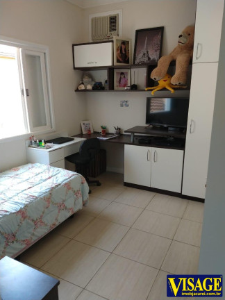 Imagem Casa com 3 Quartos à Venda, 360 m² em Jacareí Imagem Casa com 3 Quartos à Venda, 360 m² em Jacareí