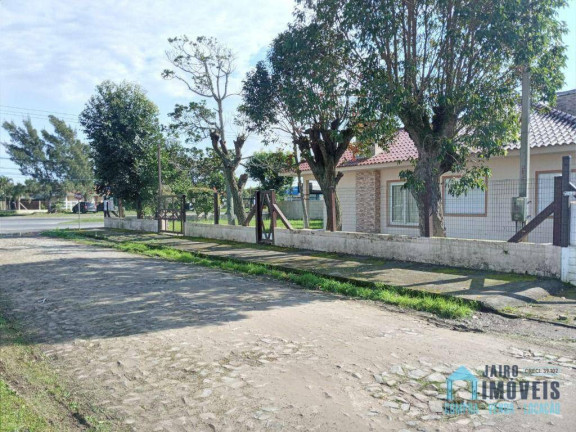 Imagem Casa com 4 Quartos à Venda, 160 m² em Centro - Tramandaí Imagem Casa com 4 Quartos à Venda, 160 m² em Centro - Tramandaí