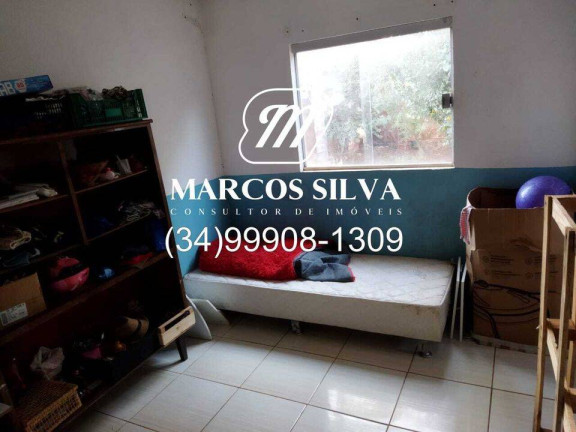 Imagem Casa com 4 Quartos à Venda, 300 m² em Segismundo Pereira - Uberlândia